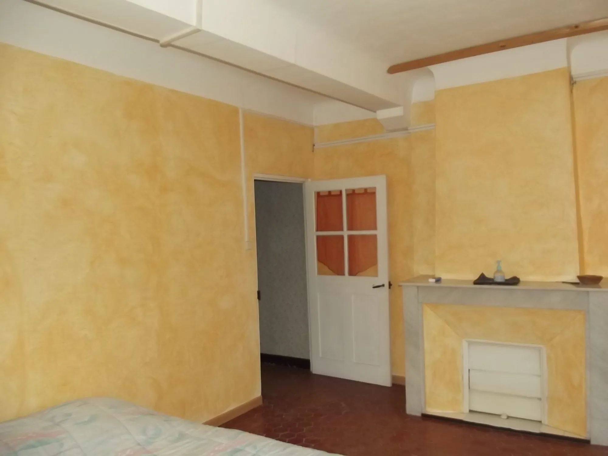 Spacieuse maison de village à Brignoles avec garage et cave - 220 m² 