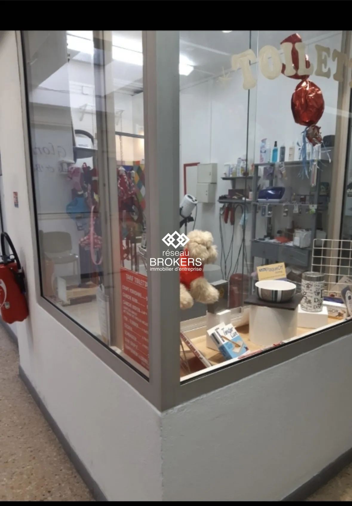 À vendre murs commerciaux à Antibes, opportunité d’investissement rentable en galerie marchande 