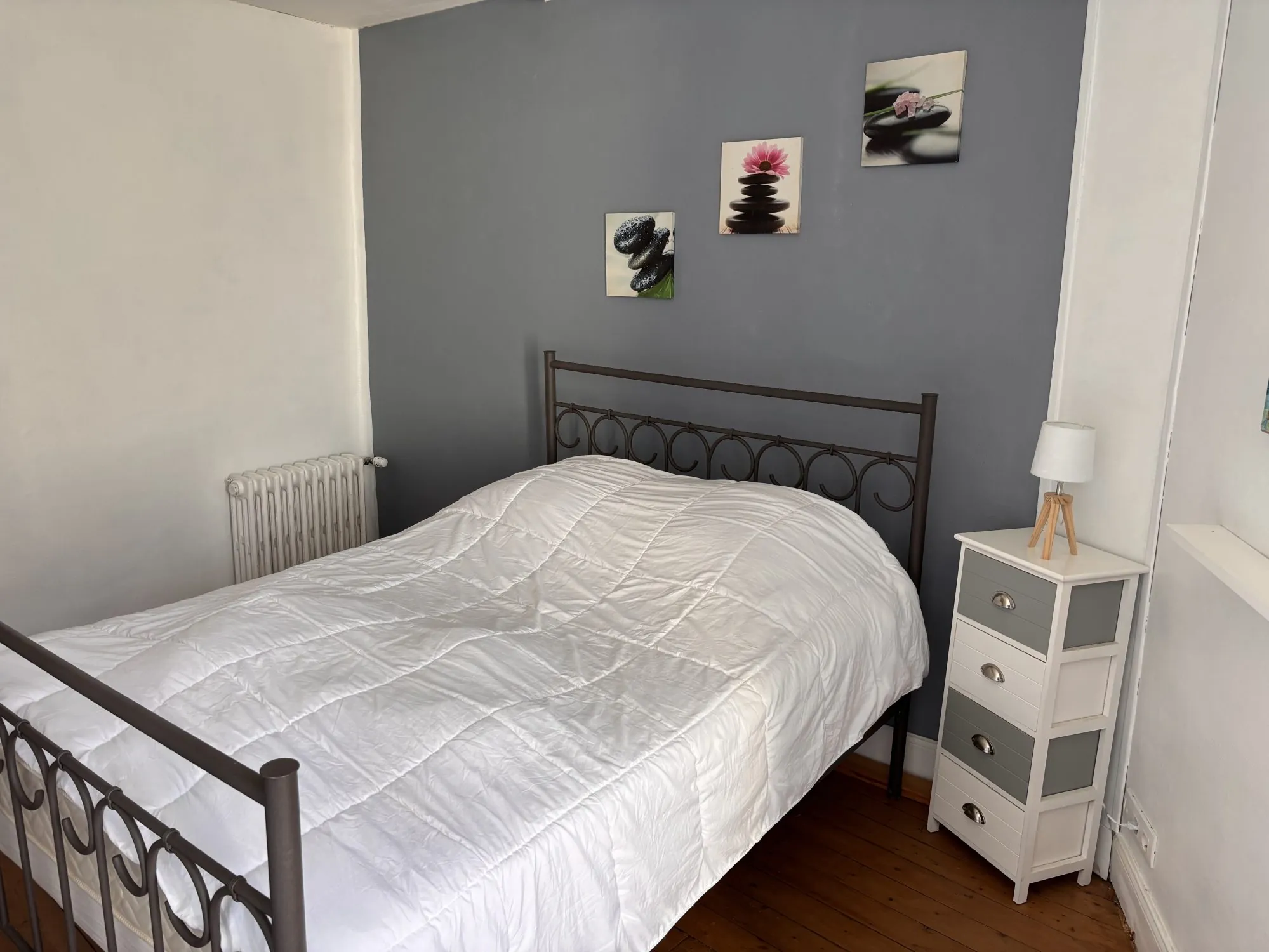 Maison ancienne à vendre à Parennes près de Tennie avec jardin et terrasse 