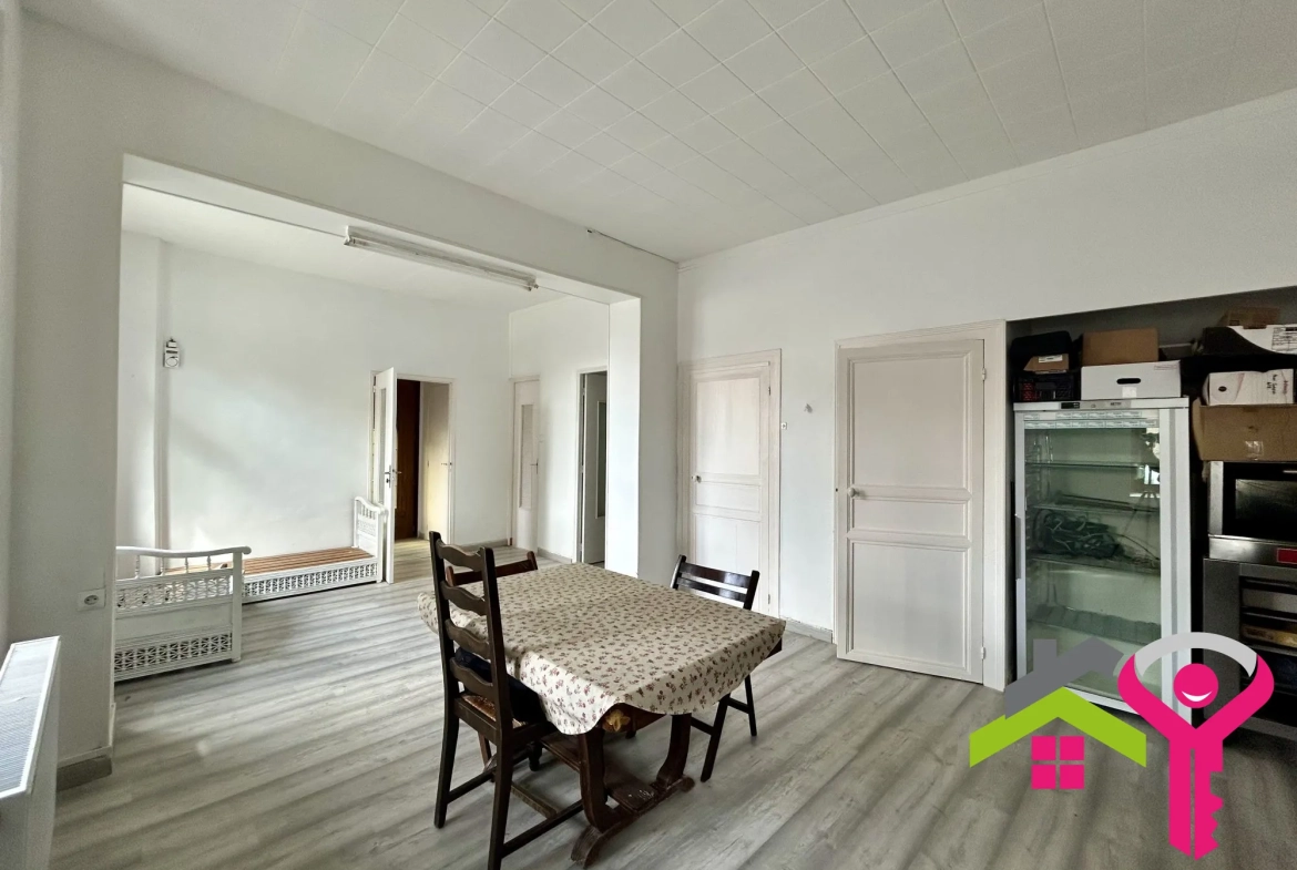 Maison à vendre à Curgies de 107 m² avec studio indépendant et terrain constructible 