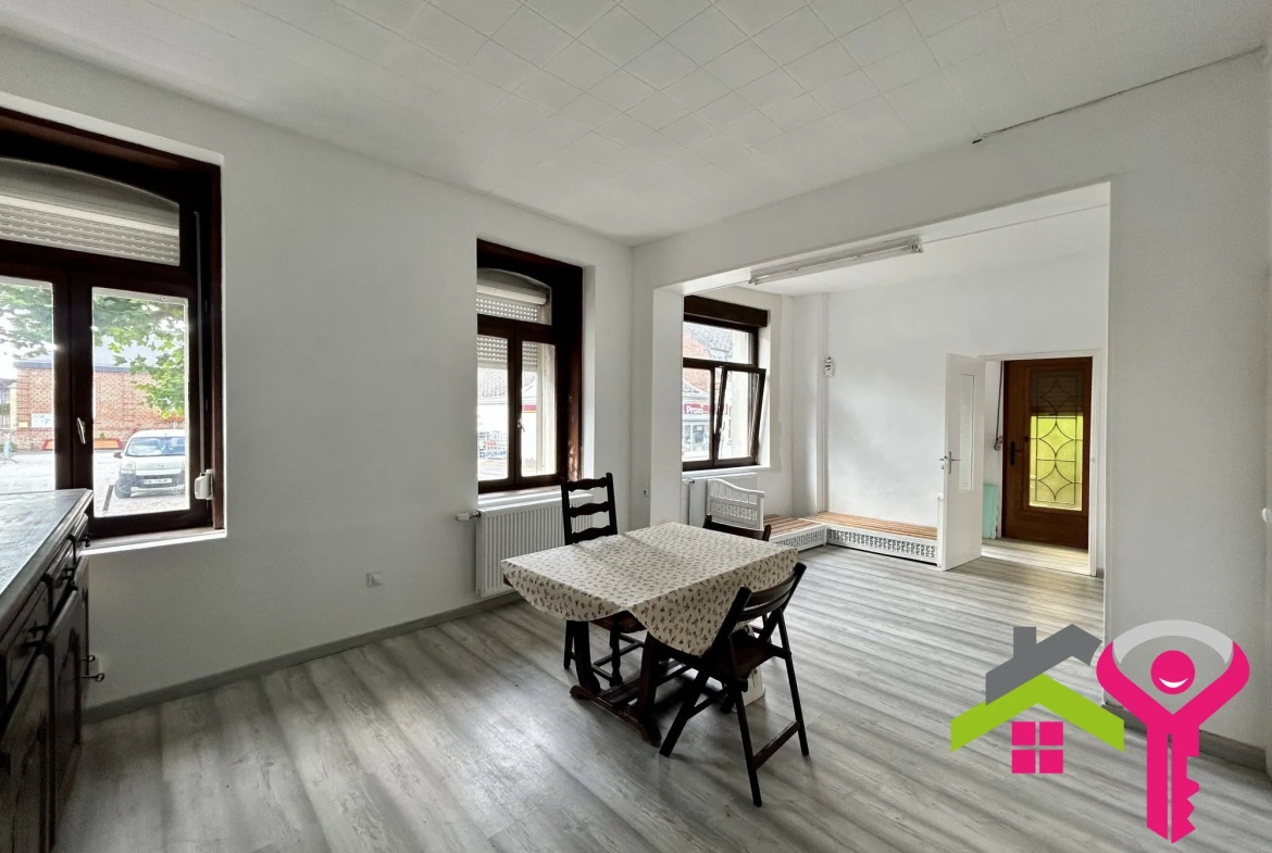 Maison à vendre à Curgies de 107 m² avec studio indépendant et terrain constructible 