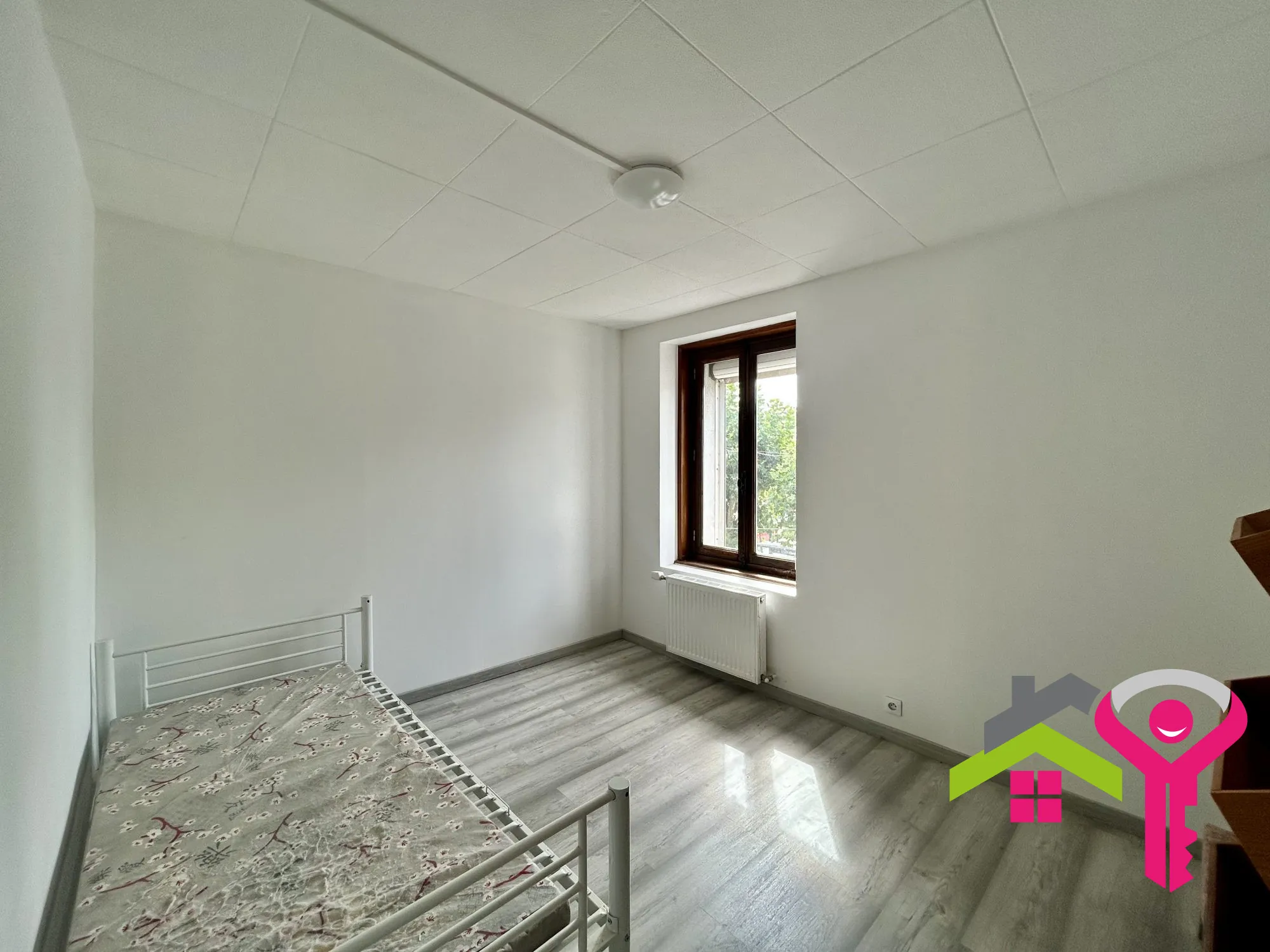 Maison à vendre à Curgies de 107 m² avec studio indépendant et terrain constructible 