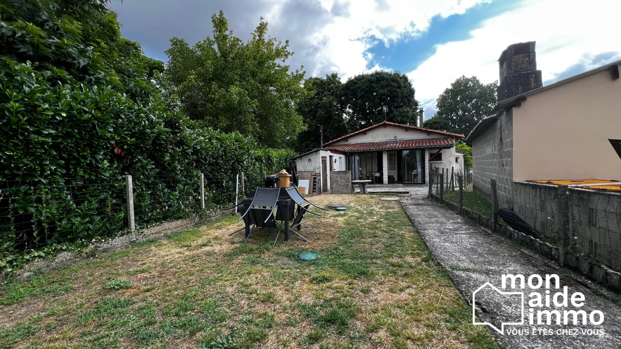 Maison à vendre à Coutras pour investissement locatif - 2 chambres 