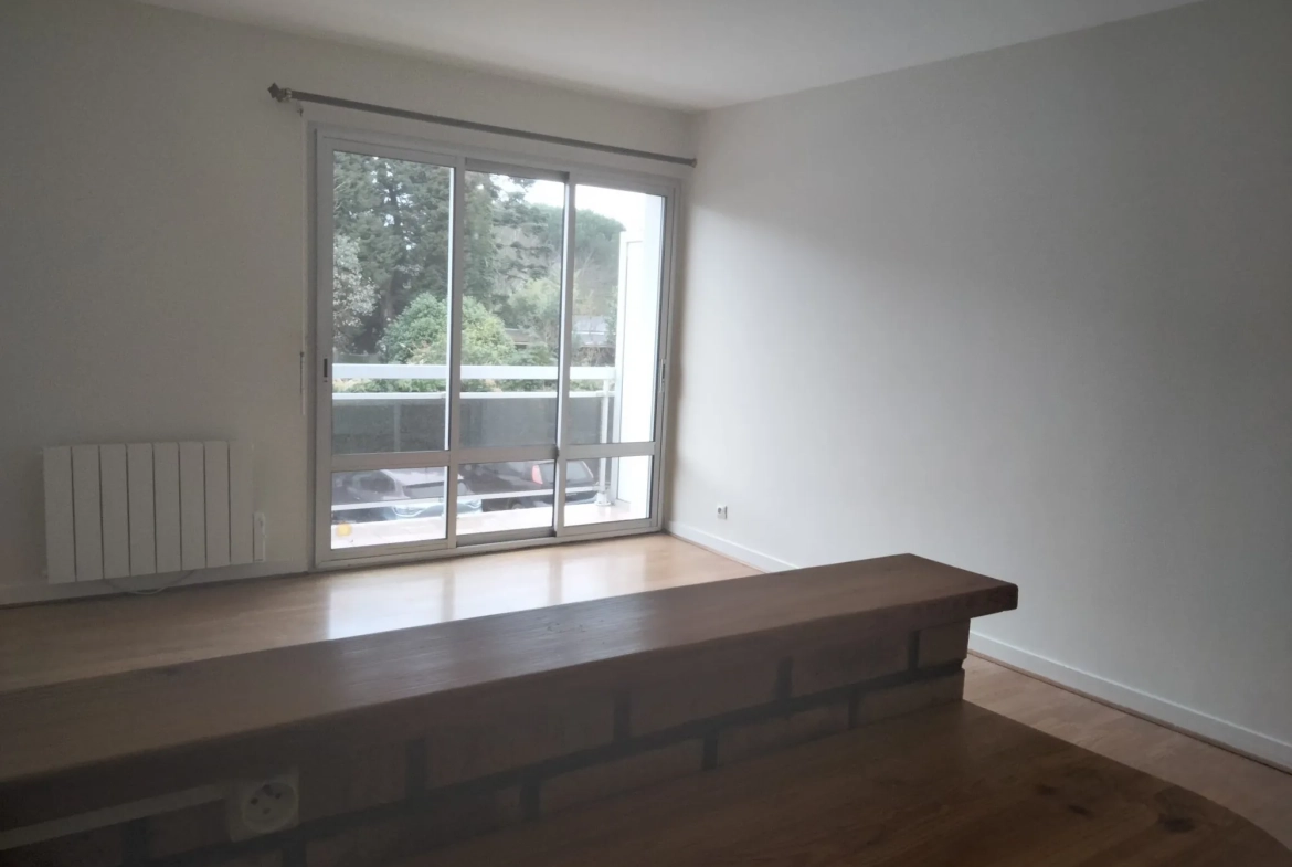 Appartement T2 lumineux avec balcon et garage à Saint-Avé - Opportunité à saisir 
