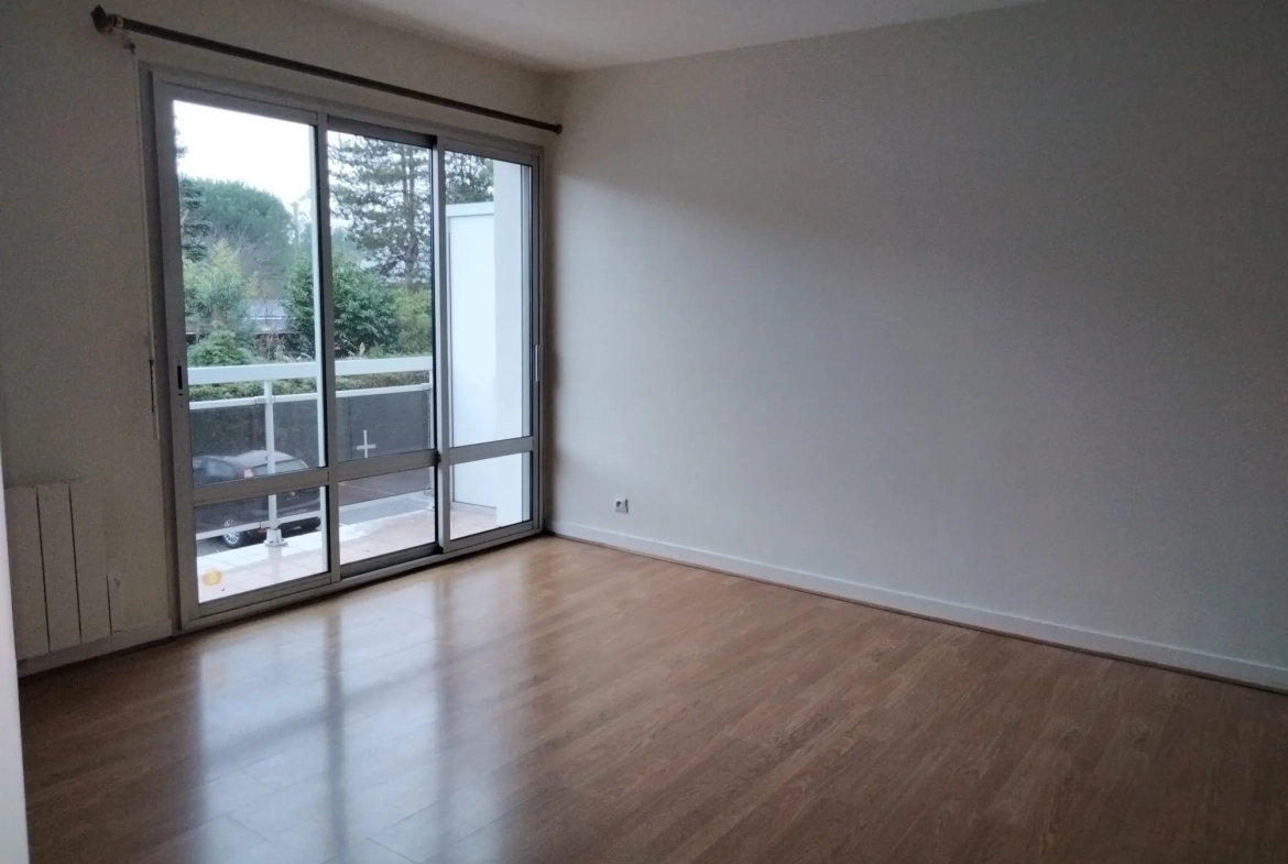 Appartement T2 lumineux avec balcon et garage à Saint-Avé - Opportunité à saisir 
