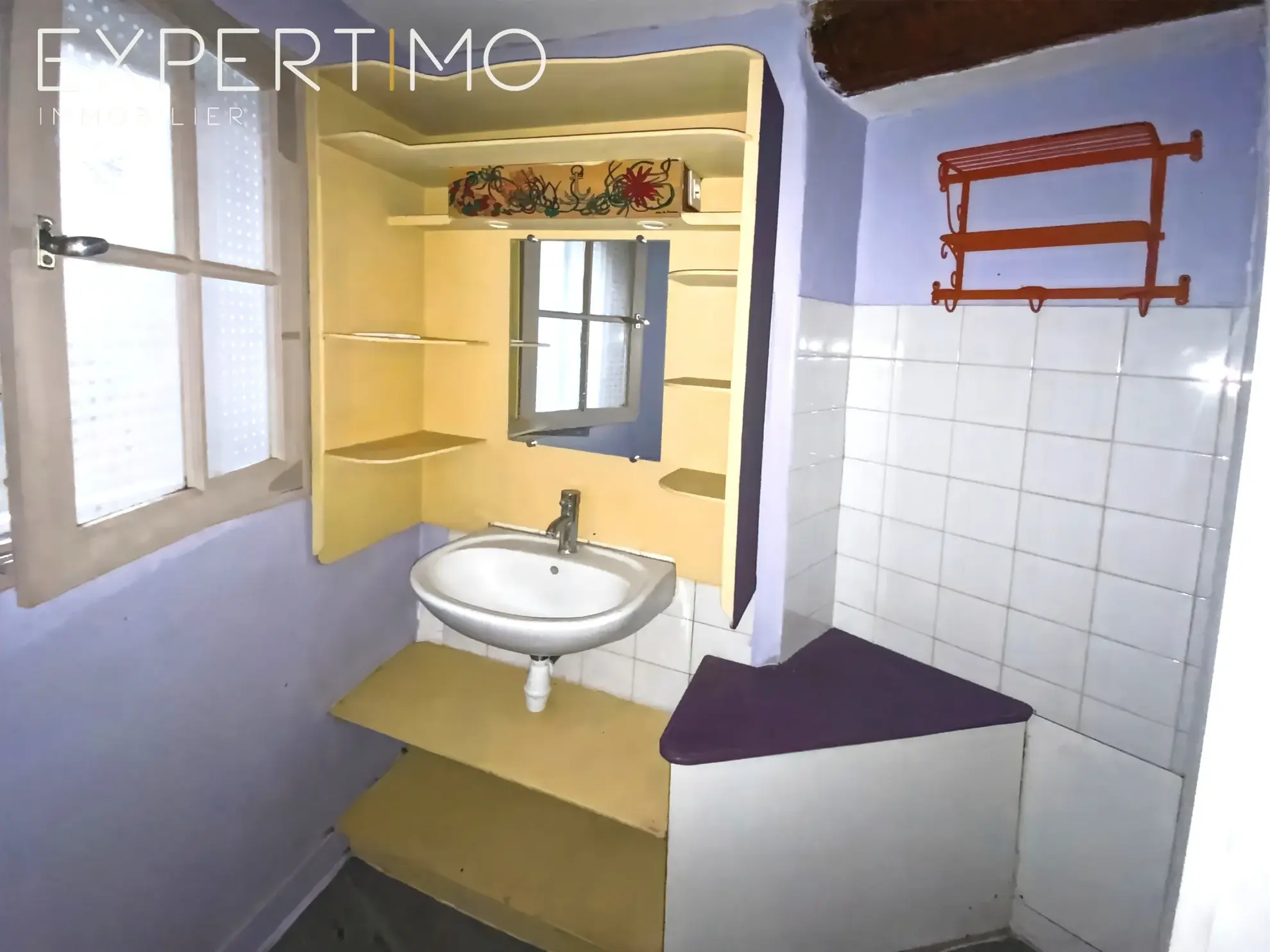 Appartement T2 à vendre à Apt au centre-ville avec vue sur les toits 