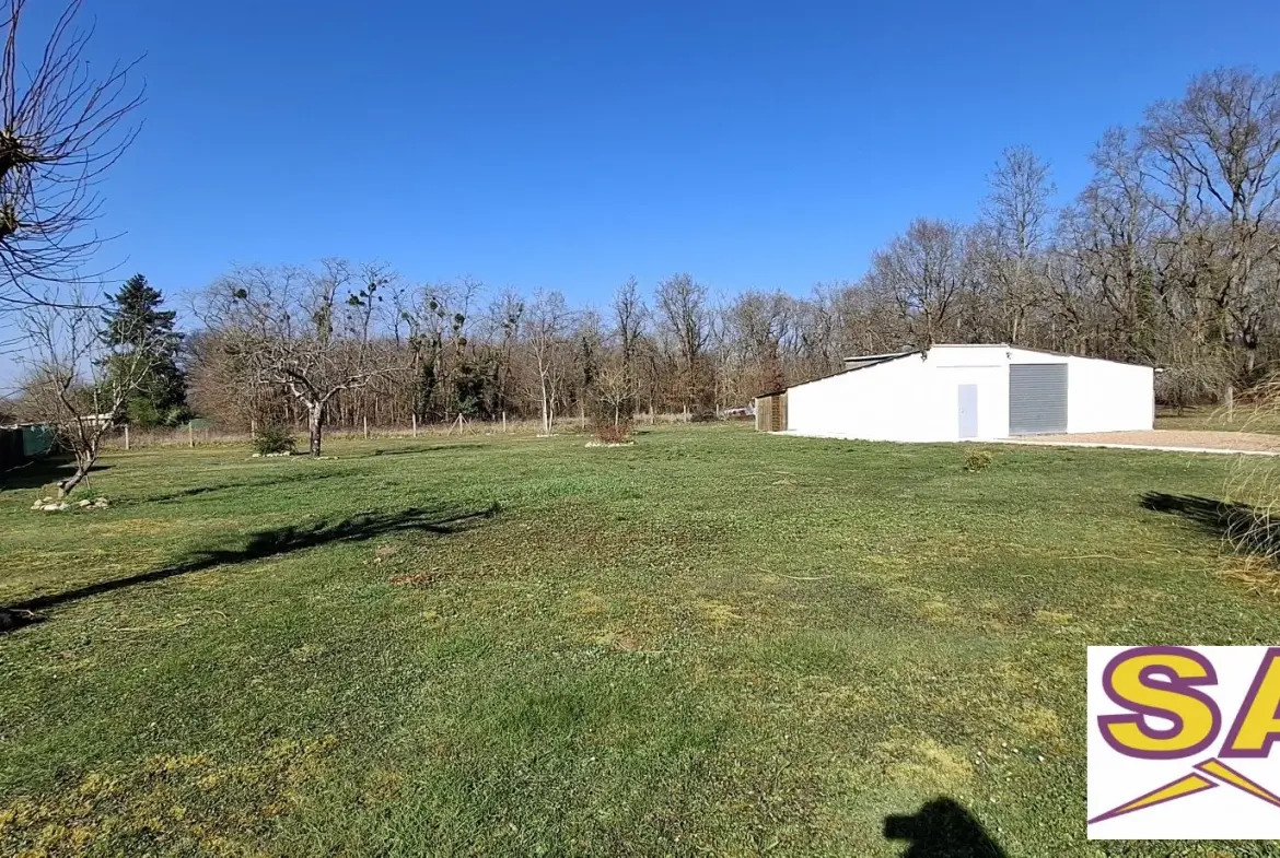 Maison 75 m² avec sous-sol aménagé et double garage à Ferrières-en-Gâtinais 