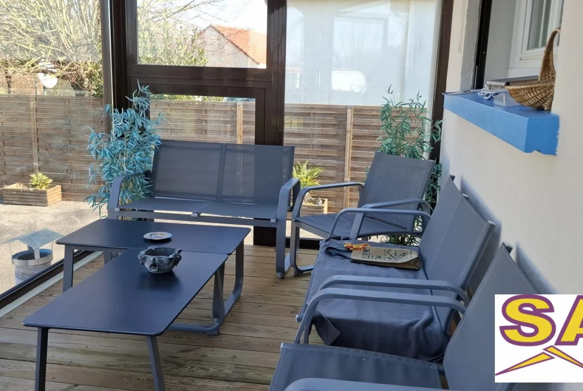 Maison 75 m² avec sous-sol aménagé et double garage à Ferrières-en-Gâtinais 