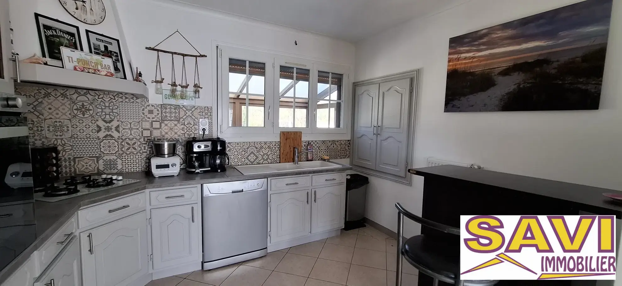 Maison 75 m² avec sous-sol aménagé et double garage à Ferrières-en-Gâtinais 