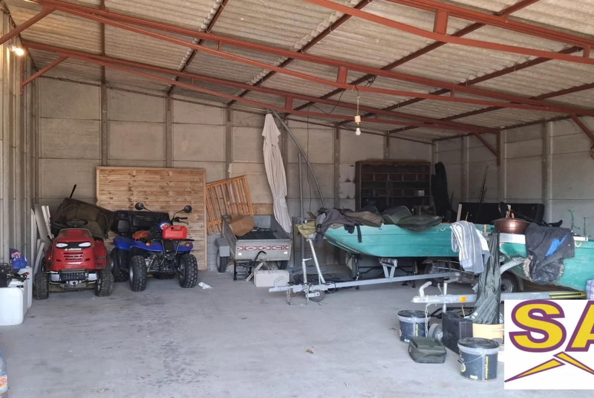 Maison 75 m² avec sous-sol aménagé et double garage à Ferrières-en-Gâtinais 