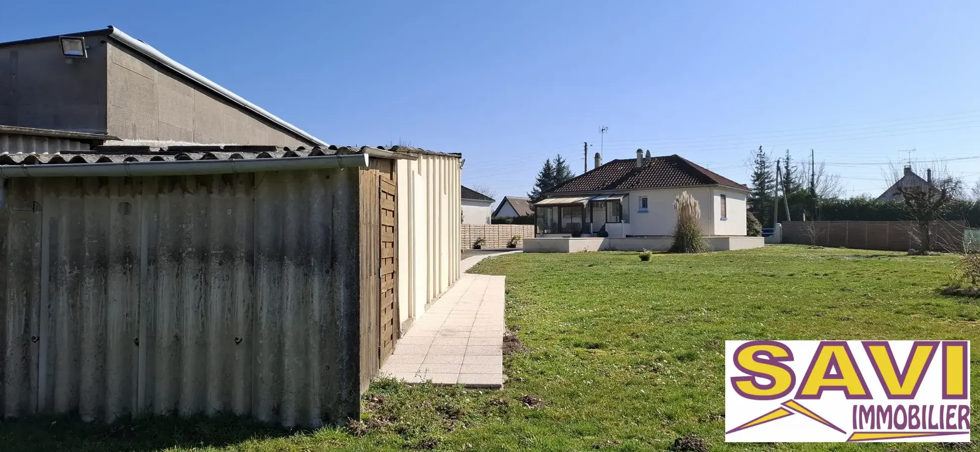 Maison 75 m² avec sous-sol aménagé et double garage à Ferrières-en-Gâtinais 
