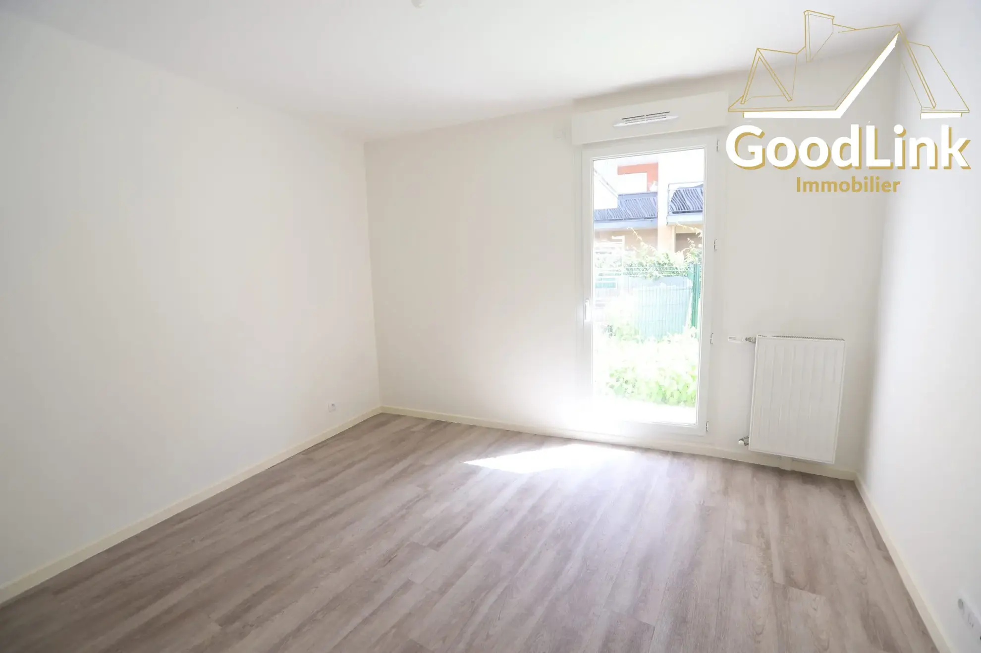 Appartement T3 avec jardin et parking sécurisé à Saint-Fargeau-Ponthierry 