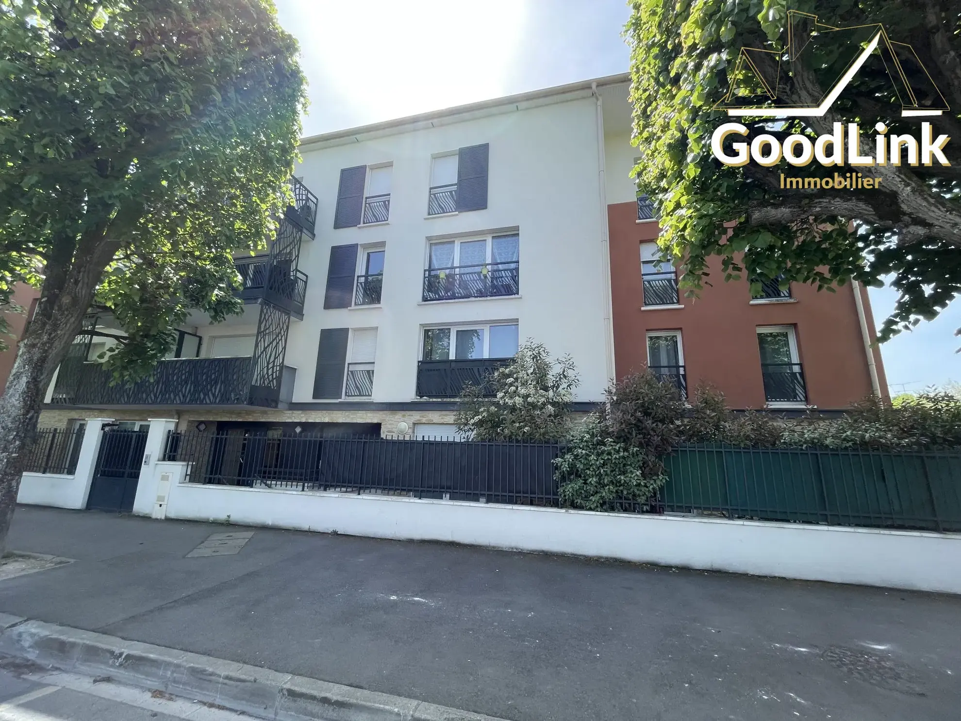 Appartement T3 avec jardin et parking sécurisé à Saint-Fargeau-Ponthierry 