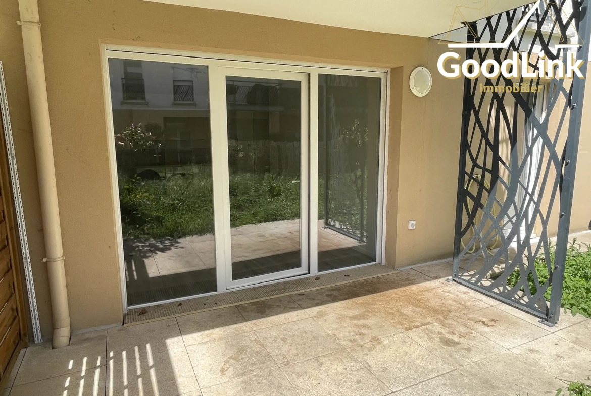 Appartement T3 avec jardin et parking sécurisé à Saint-Fargeau-Ponthierry 