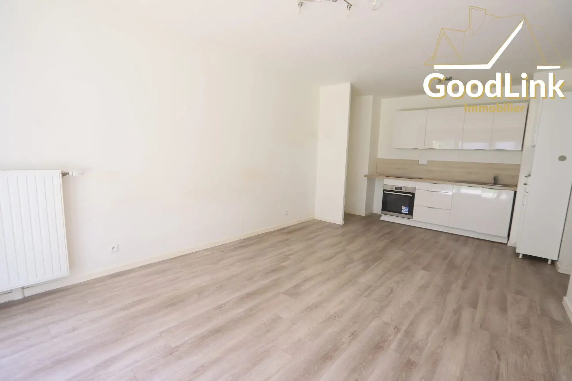 Appartement T3 avec jardin et parking sécurisé à Saint-Fargeau-Ponthierry 