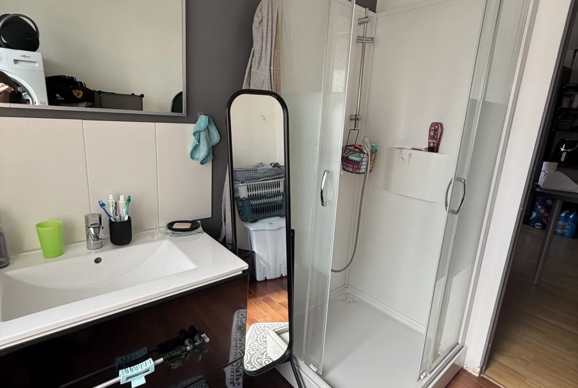 Appartement T3 Duplex avec Grand Place à Steenvoorde - Opportunité Unique 