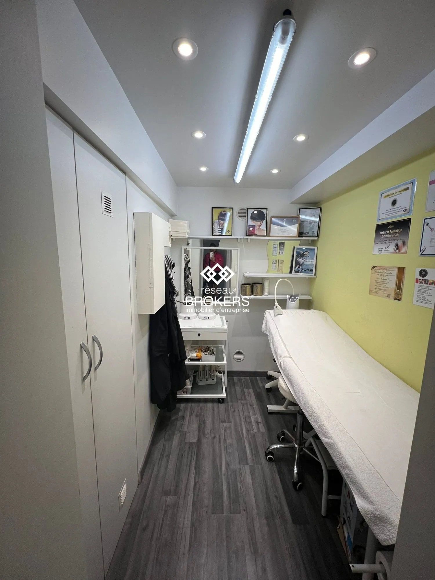 Institut de beauté et salon de coiffure à vendre à Nice, emplacement privilégié dans le Carré d'Or 