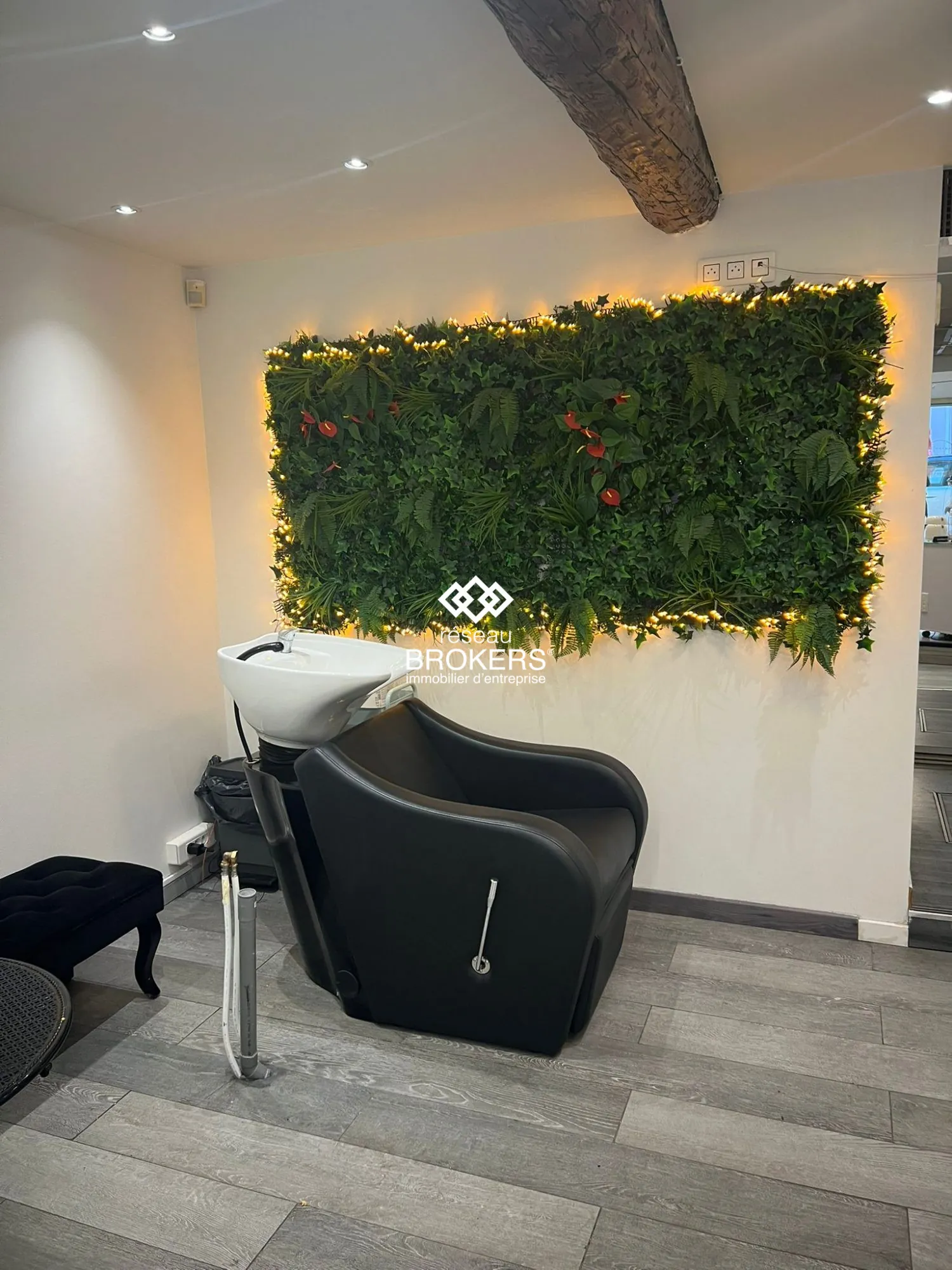 Institut de beauté et salon de coiffure à vendre à Nice, emplacement privilégié dans le Carré d'Or 