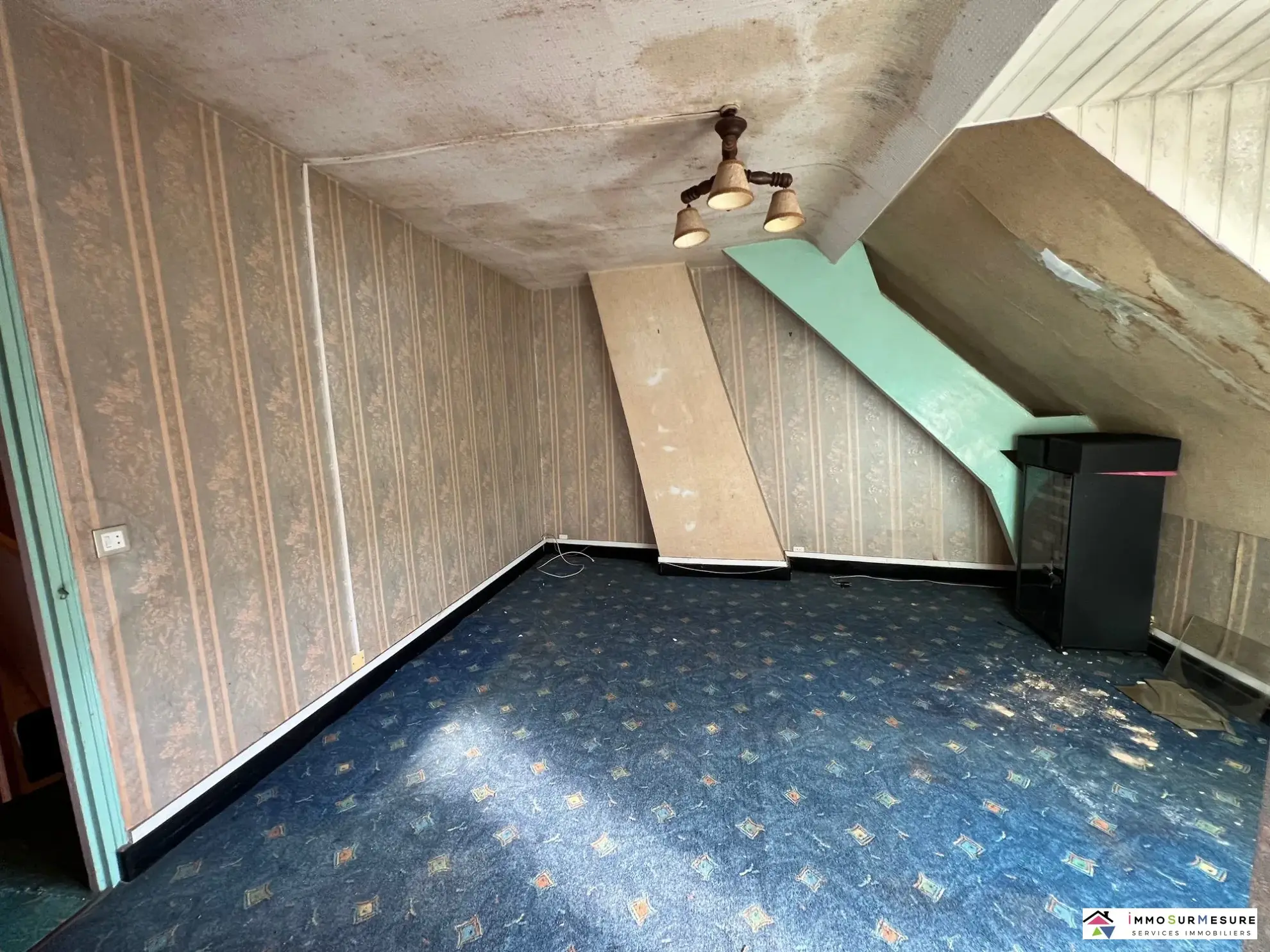 Maison de ville à rénover avec cour et dépendances à Frévent 