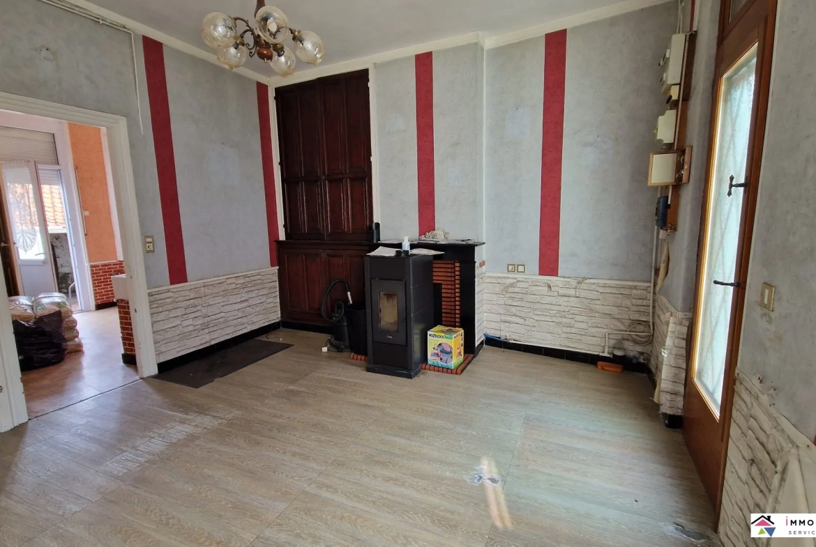 Maison de ville à rénover avec cour et dépendances à Frévent 