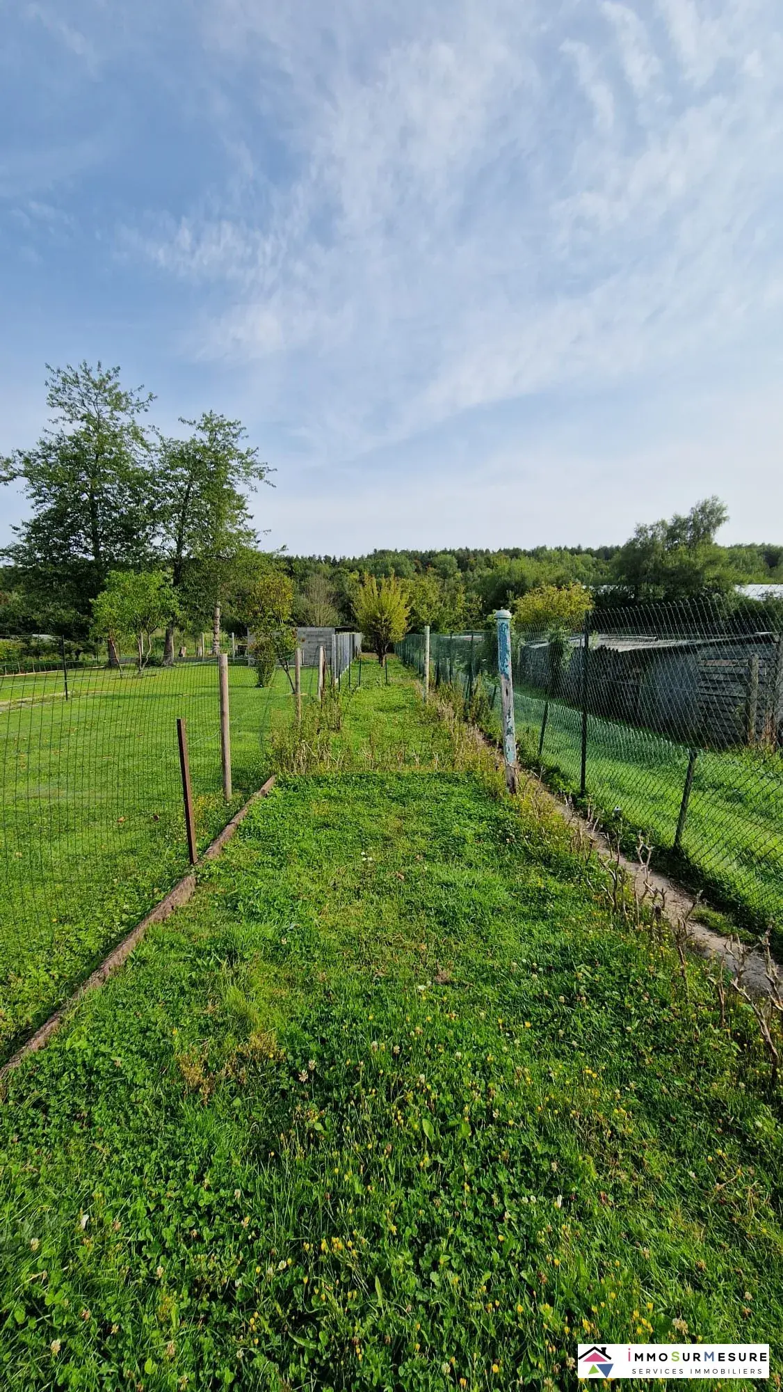 Maison de ville à rénover avec cour et dépendances à Frévent 