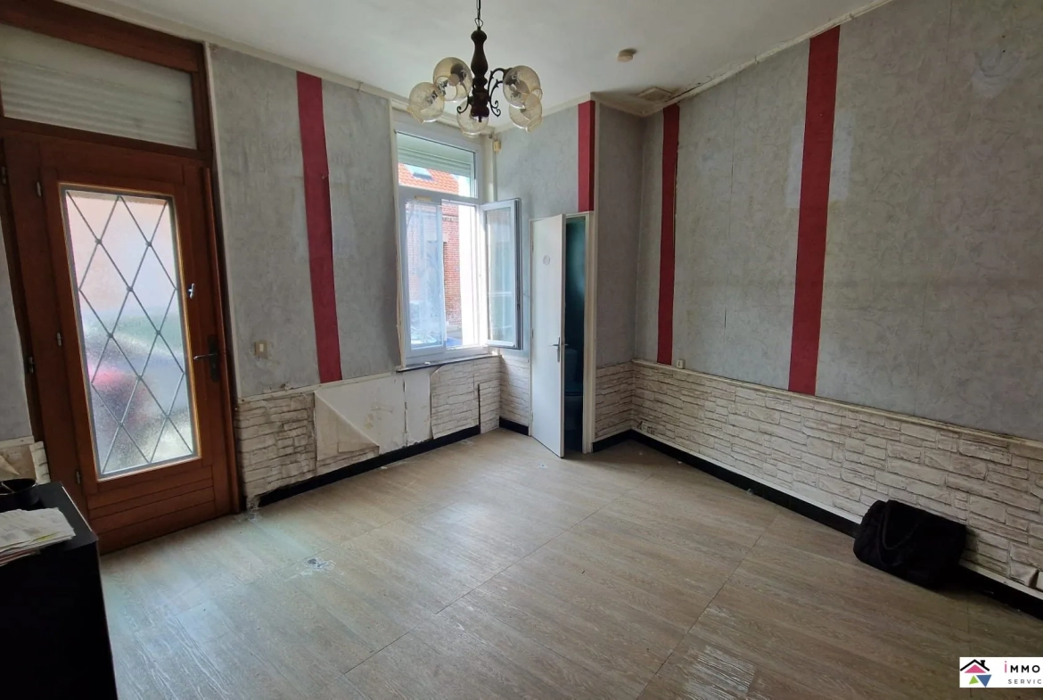 Maison de ville à rénover avec cour et dépendances à Frévent 