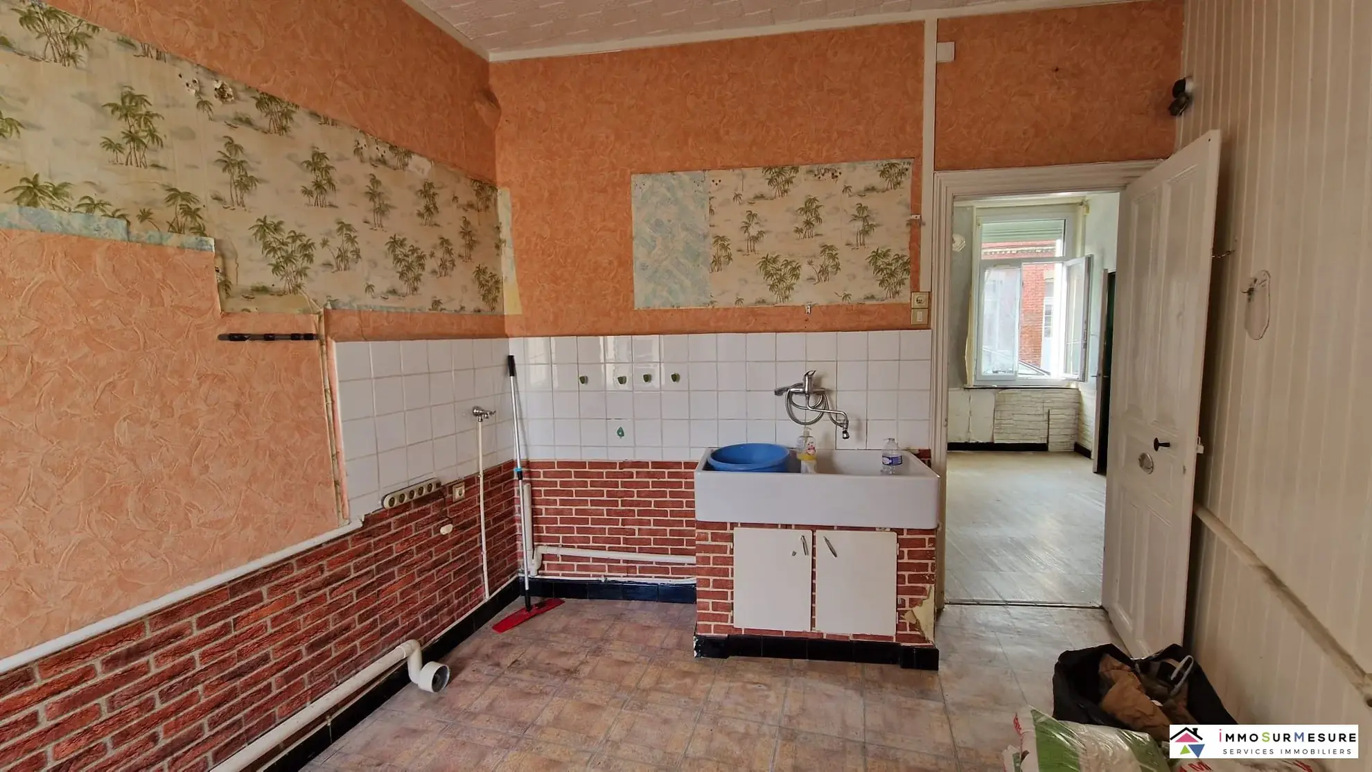 Maison de ville à rénover avec cour et dépendances à Frévent 