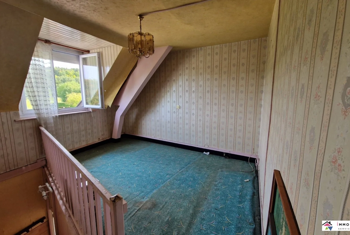 Maison de ville à rénover avec cour et dépendances à Frévent 