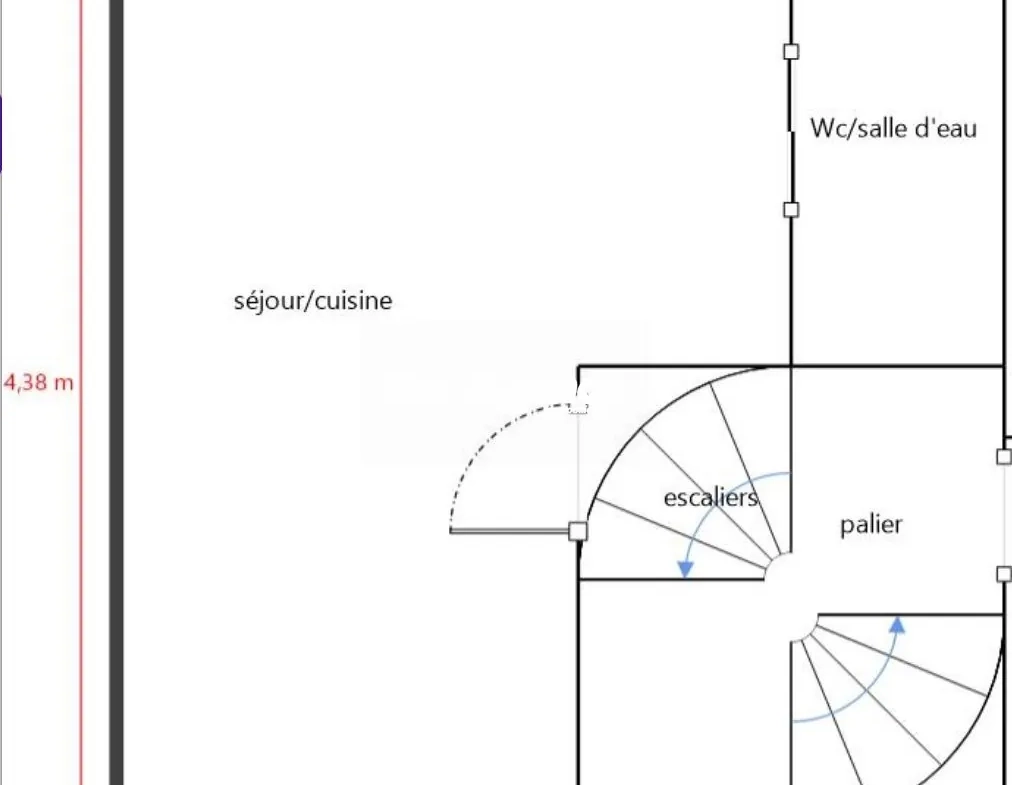 Studio rénové de 14,40 m² à Marseille dans le quartier du Panier, vendu meublé 