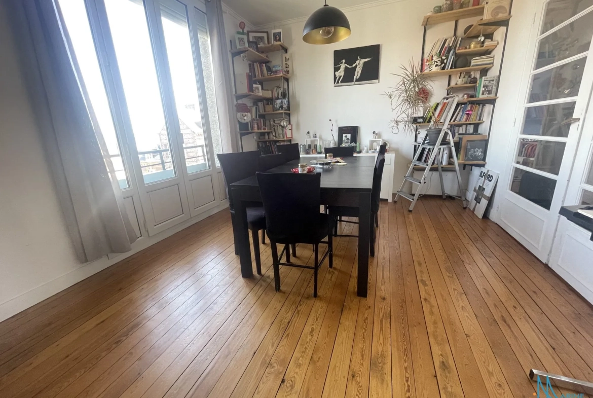 Appartement T3 à vendre au centre-ville de Dieppe avec balcon et cave 