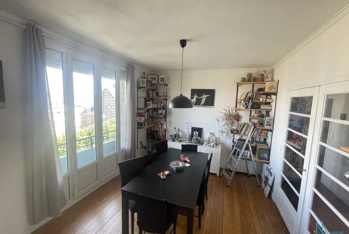 Appartement T3 à vendre au centre-ville de Dieppe avec balcon et cave 