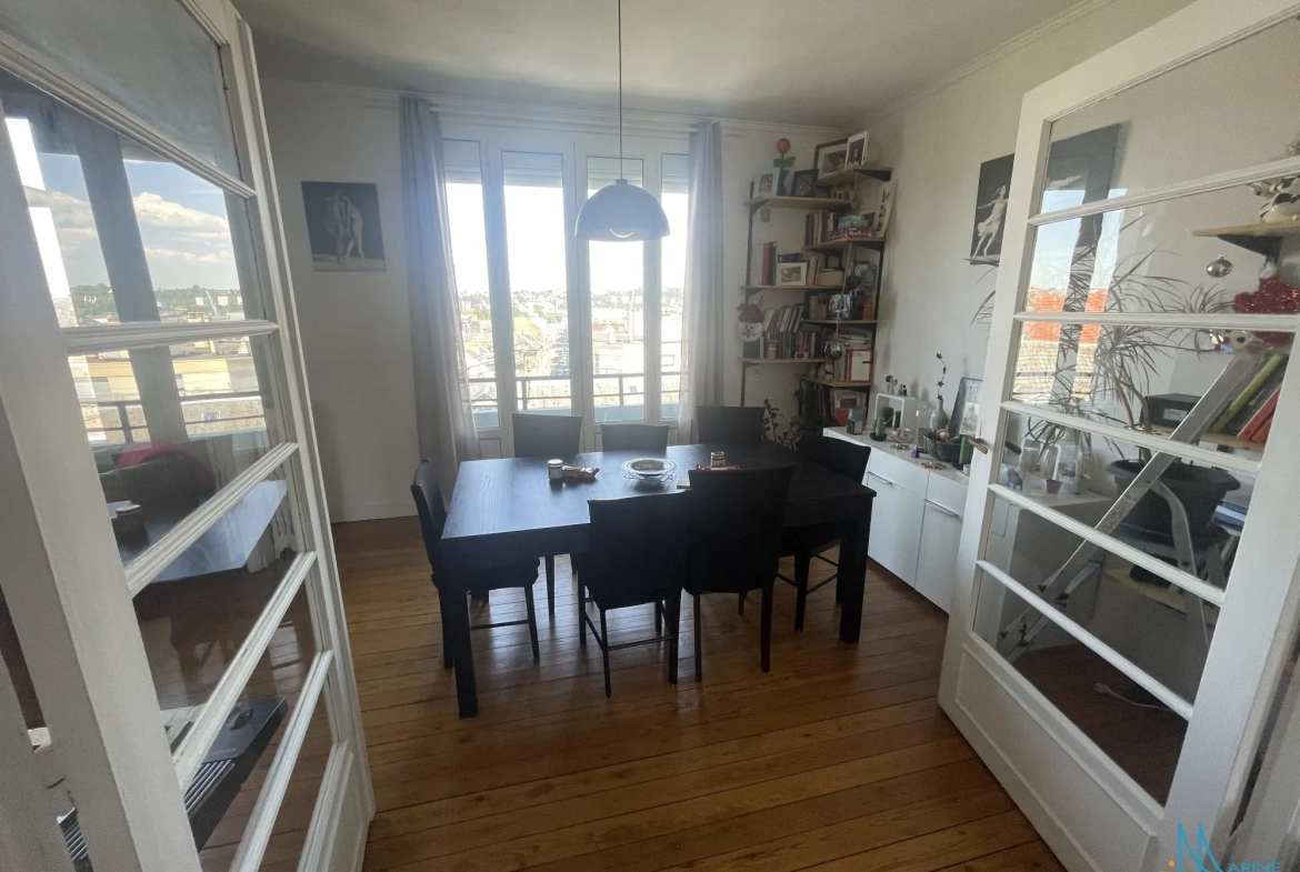Appartement T3 à vendre au centre-ville de Dieppe avec balcon et cave 