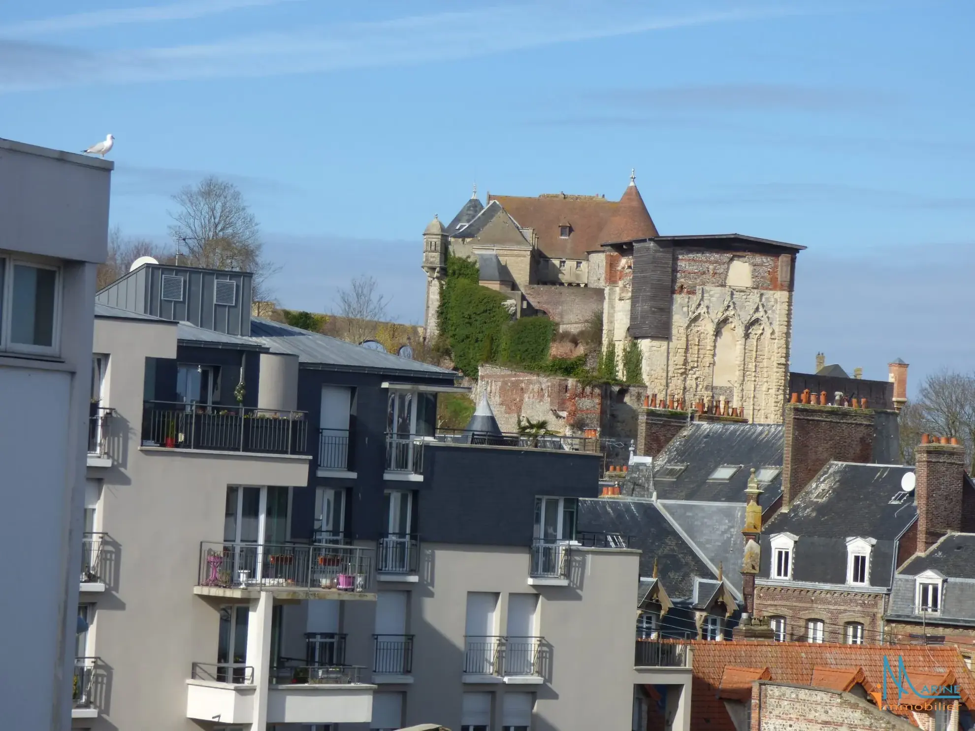 Appartement T3 à vendre au centre-ville de Dieppe avec balcon et cave 