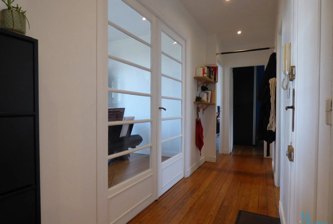 Appartement T3 à vendre au centre-ville de Dieppe avec balcon et cave 