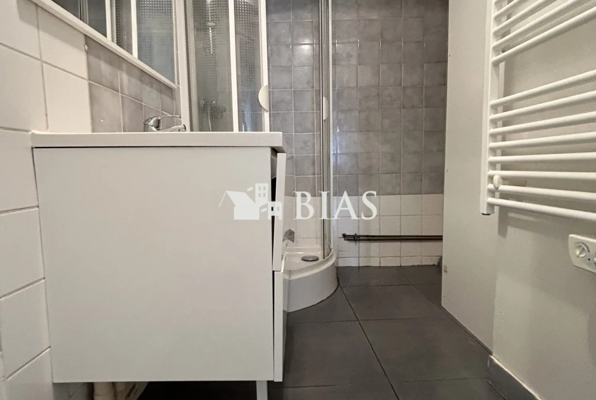 Appartement F2 à vendre à Pont L'Évêque, secteur Rivière-Saint-Sauveur 