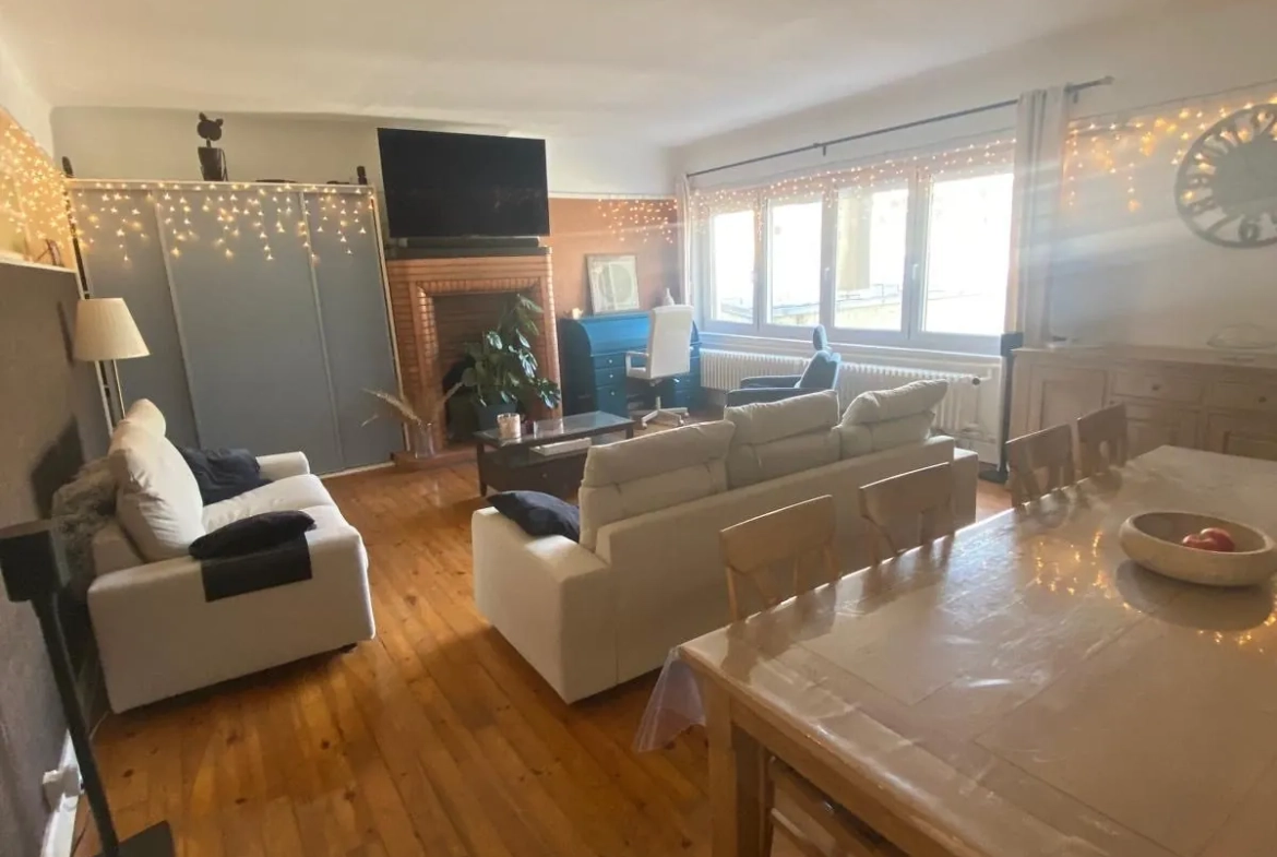Appartement spacieux avec 4 chambres au centre de Calais 
