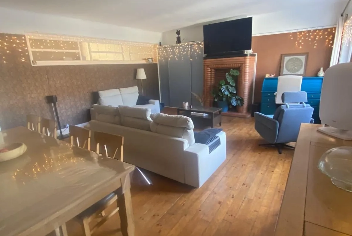Appartement spacieux avec 4 chambres au centre de Calais 