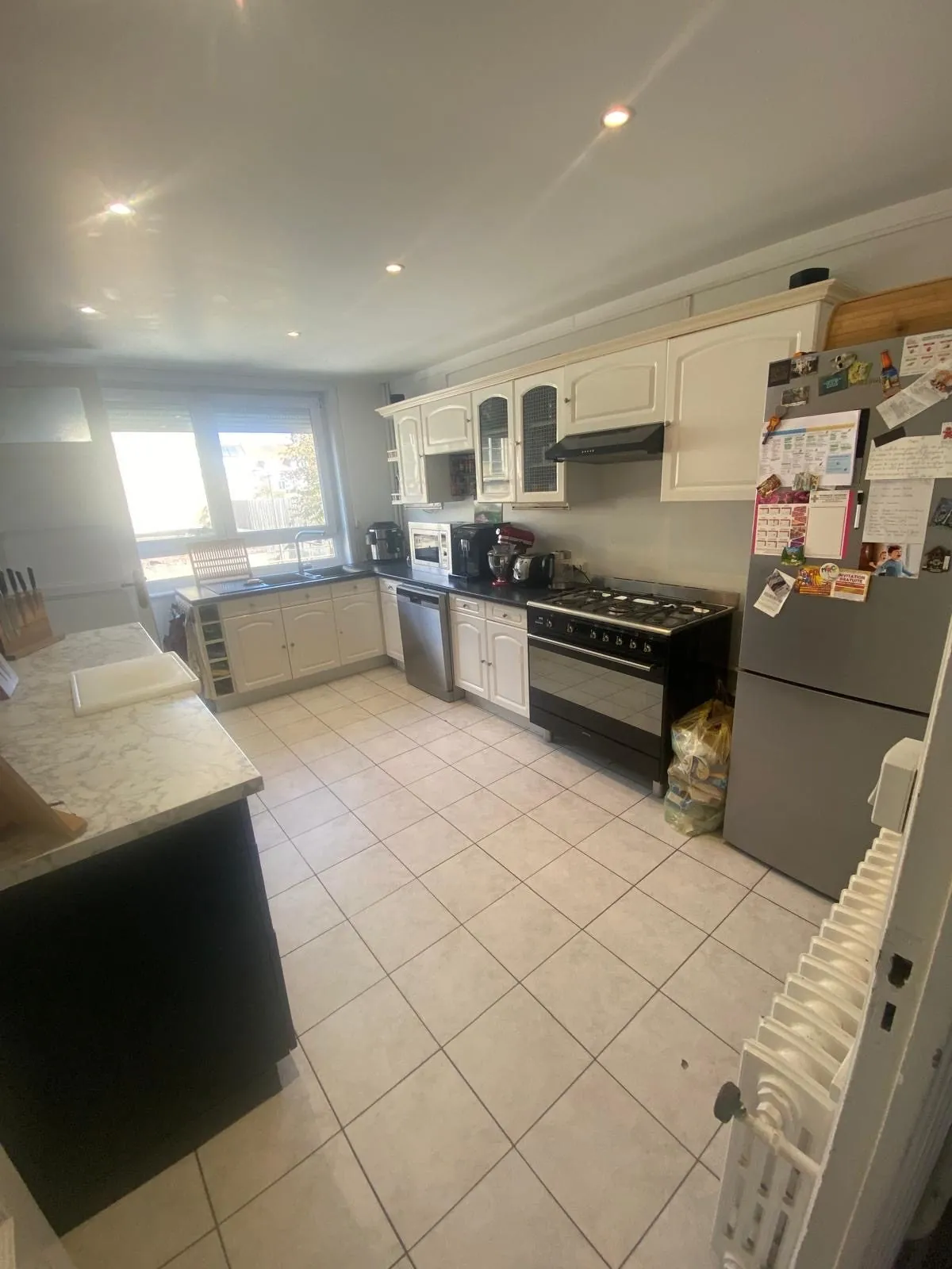 Appartement spacieux avec 4 chambres au centre de Calais 