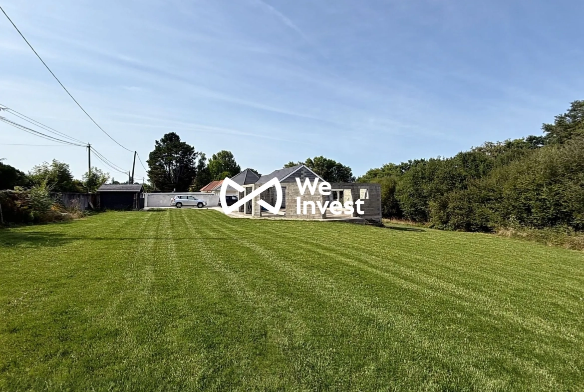 Maison en construction avec fort potentiel à Buros - Vue dégagée et terrain spacieux 