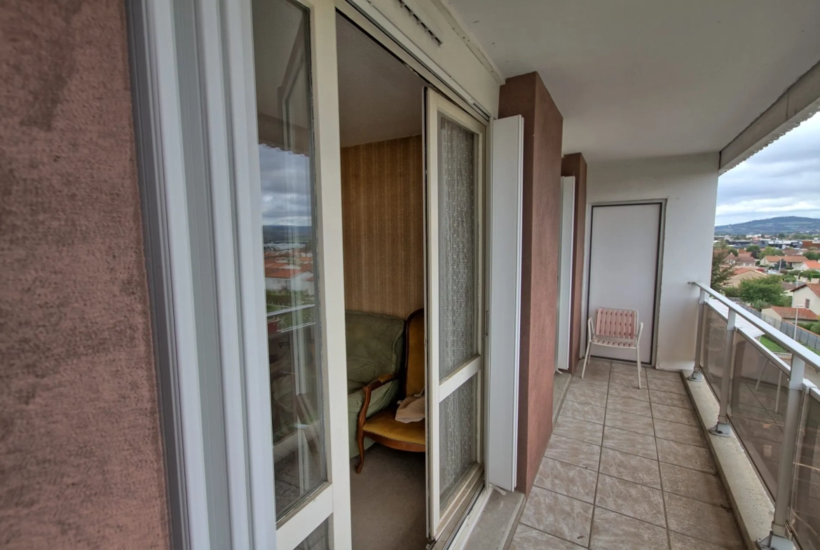 Appartement T3 avec vue dégagée, parking sécurisé à Cournon-d'Auvergne 