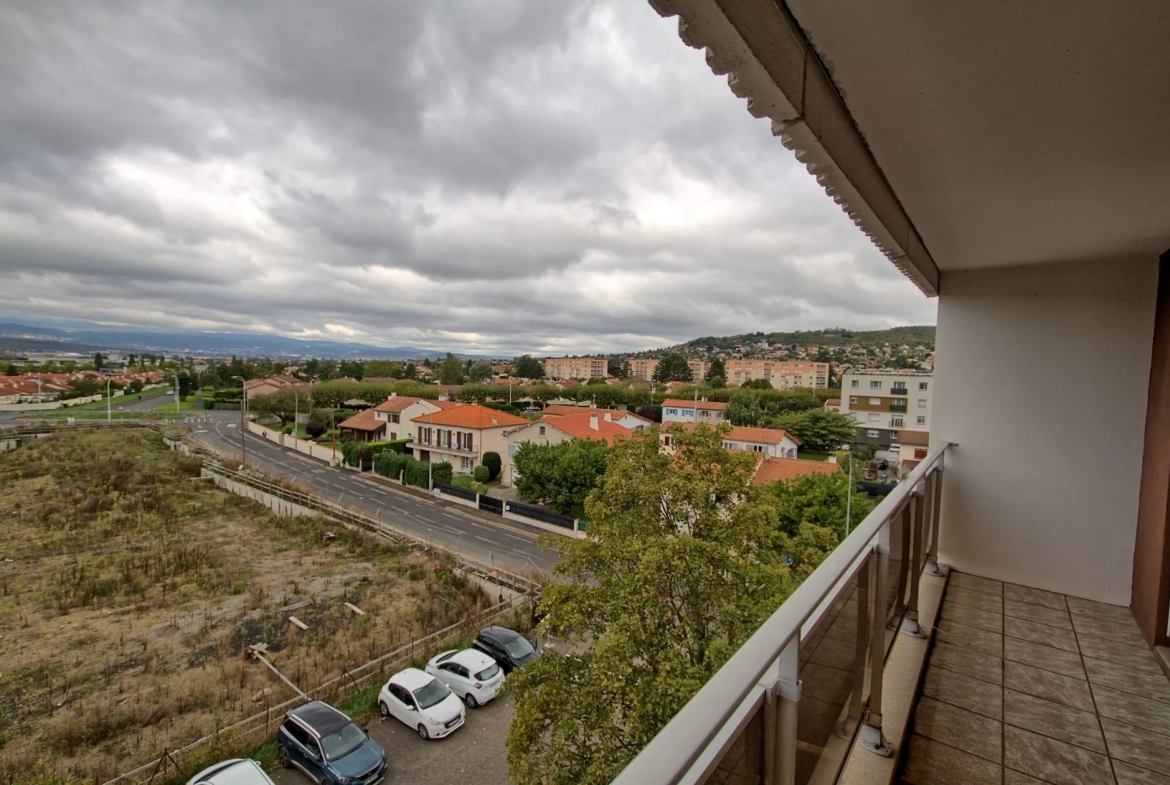 Appartement T3 avec vue dégagée, parking sécurisé à Cournon-d'Auvergne 