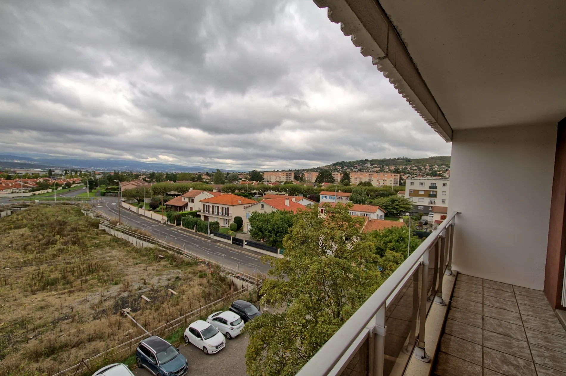 Appartement T3 avec vue dégagée, parking sécurisé à Cournon-d'Auvergne 