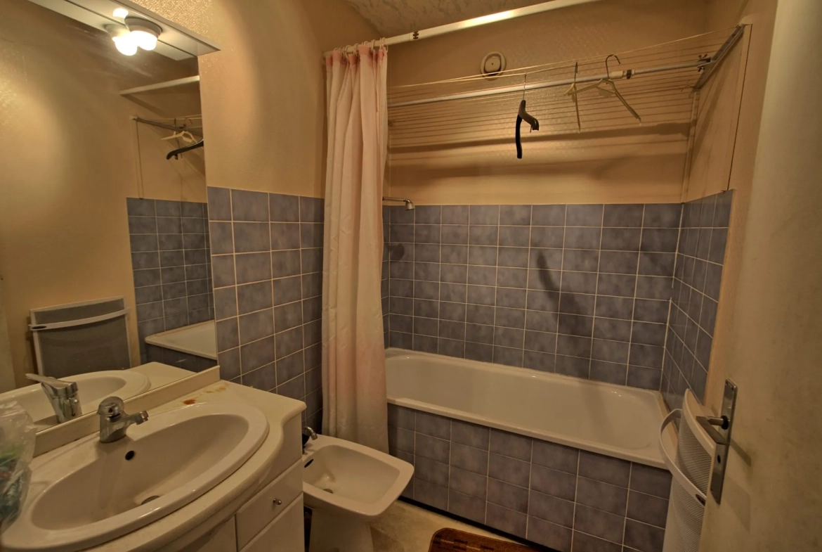 Appartement T3 avec vue dégagée, parking sécurisé à Cournon-d'Auvergne 