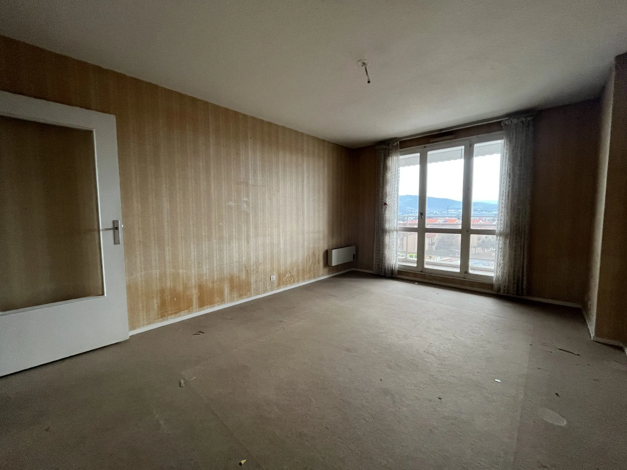 Appartement T3 avec vue dégagée, parking sécurisé à Cournon-d'Auvergne 