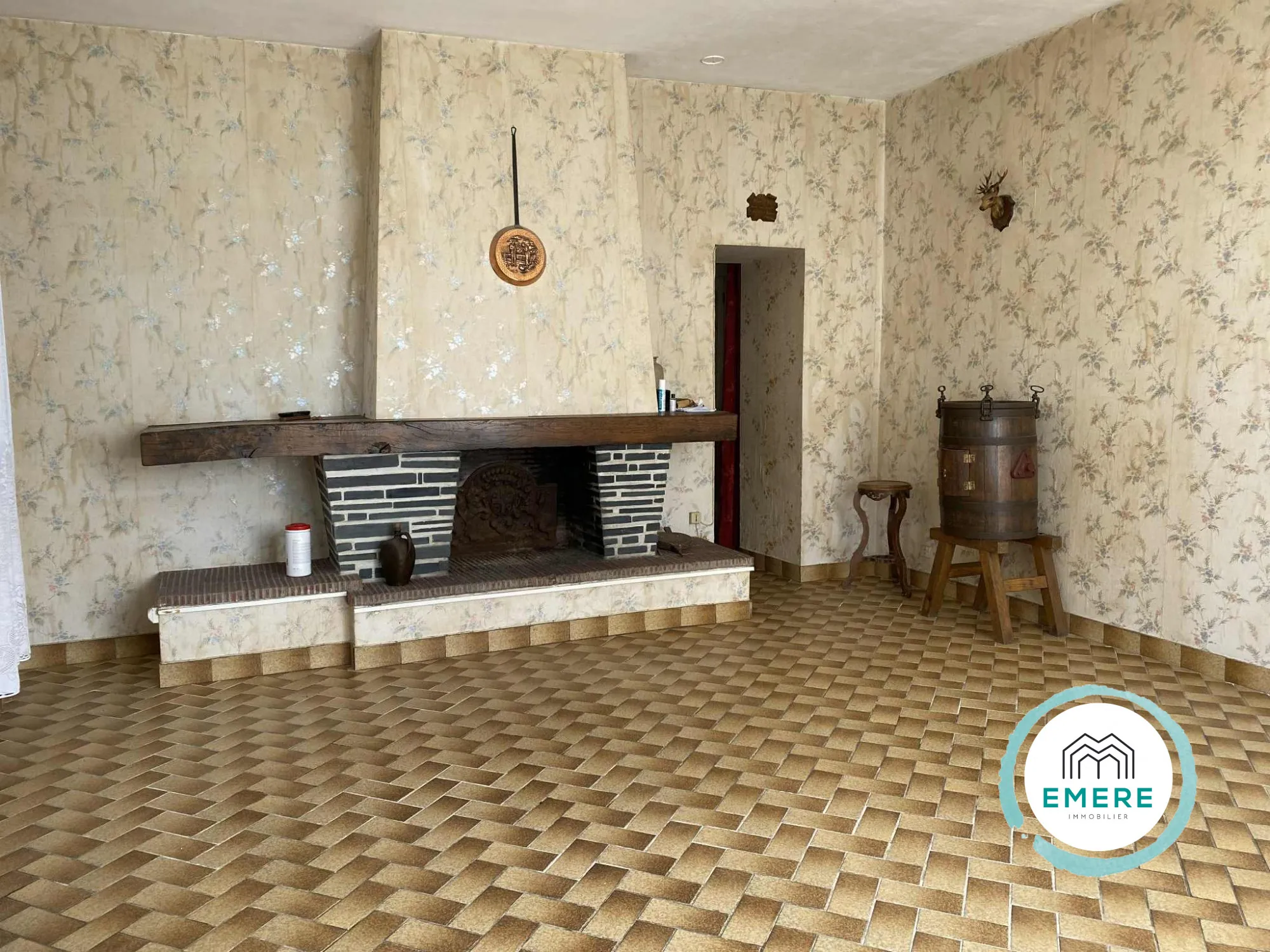 Maison en pierres à rénover à Saint-Georges-de-Reintembault (35420) – Potentiel et charme 