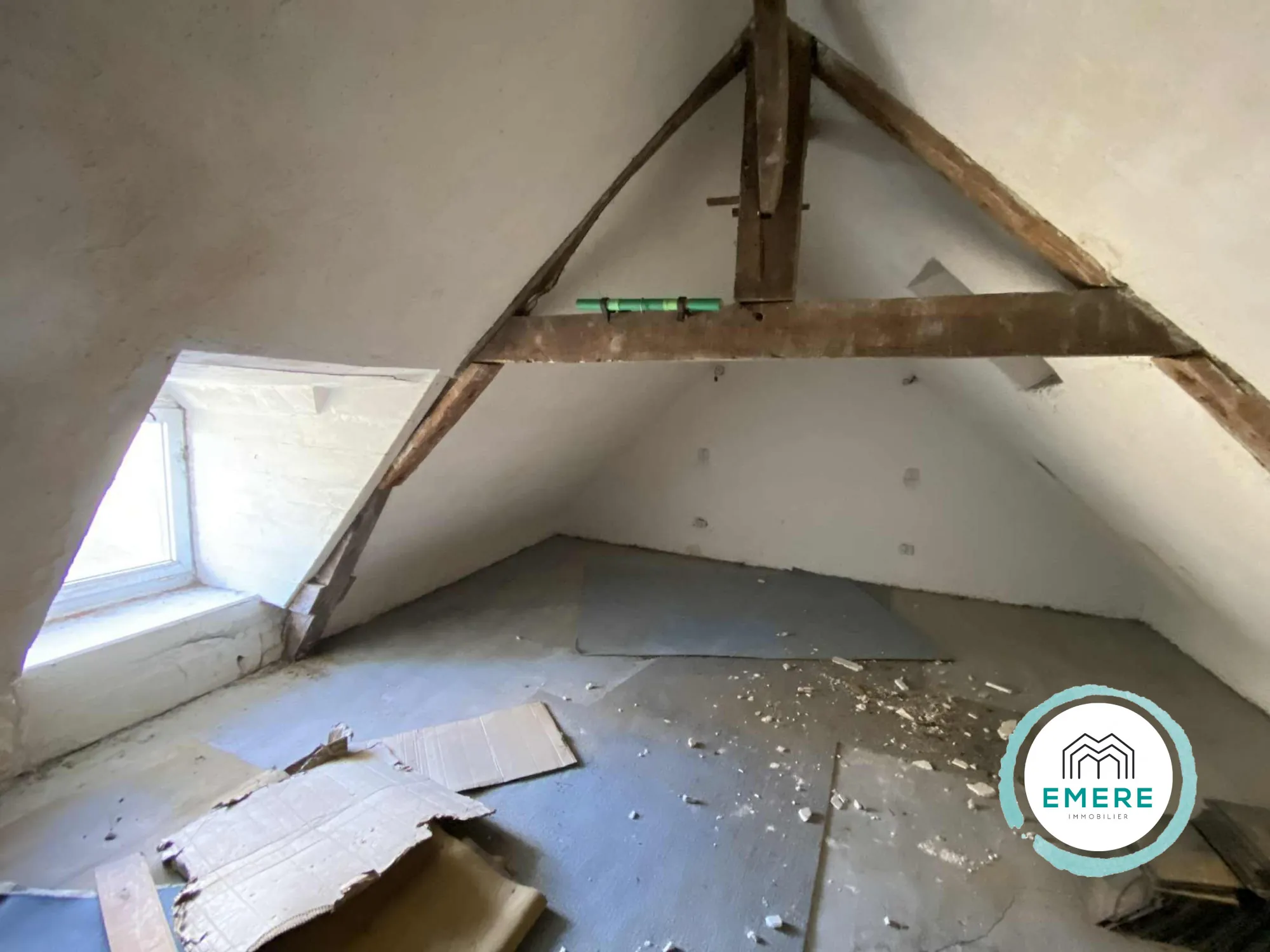 Maison en pierres à rénover à Saint-Georges-de-Reintembault (35420) – Potentiel et charme 