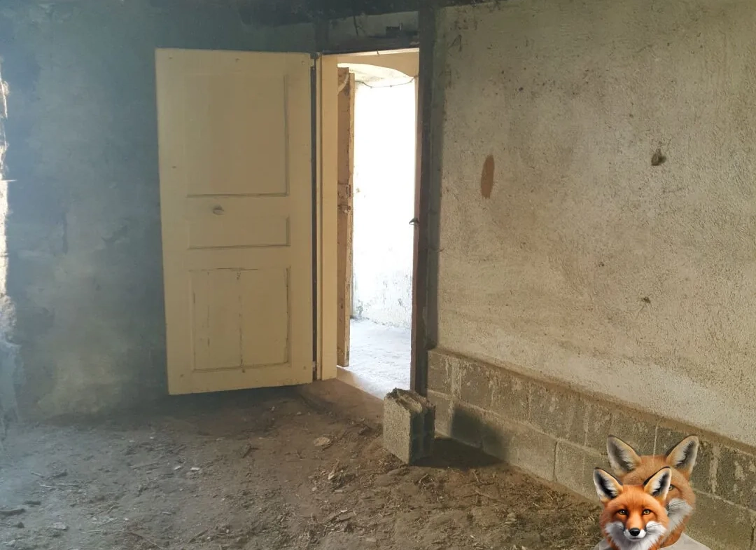 Petite maison de bourg à rénover avec garage à Bellevue-la-Montagne 