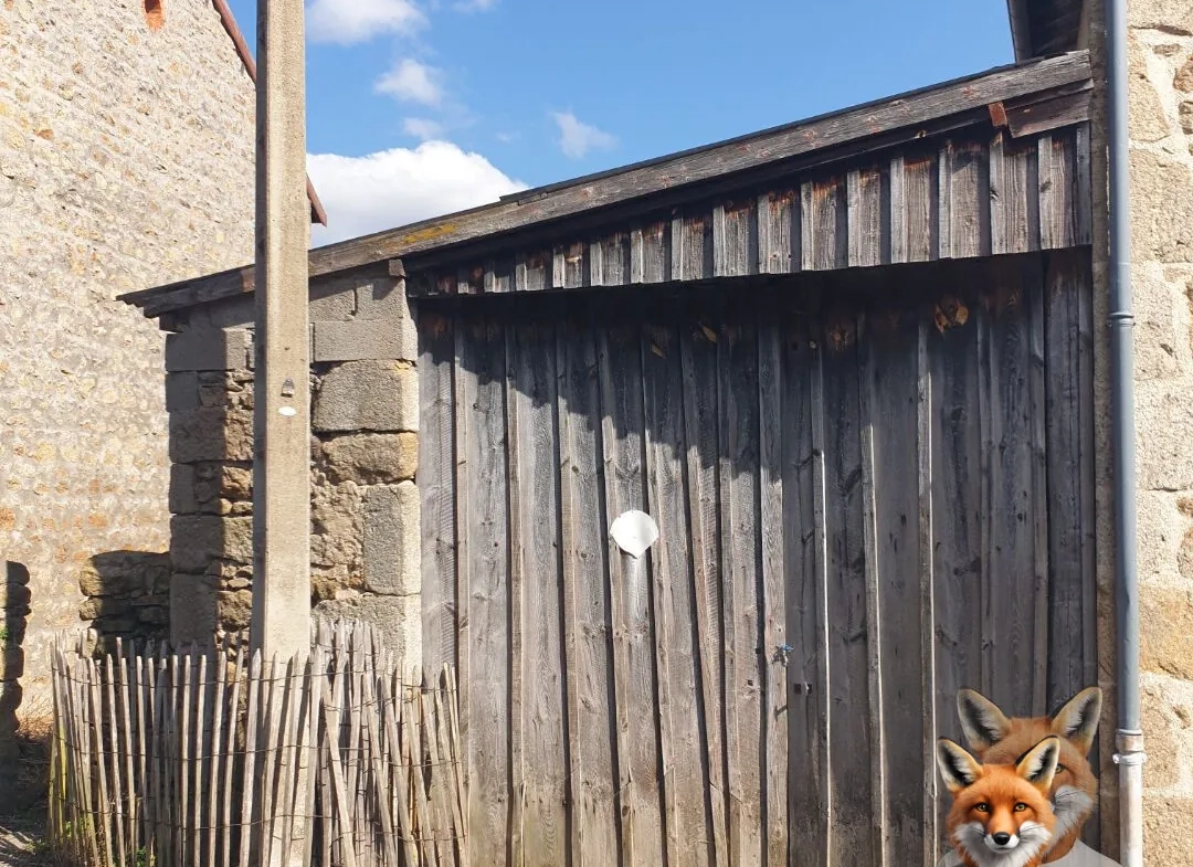 Petite maison de bourg à rénover avec garage à Bellevue-la-Montagne 