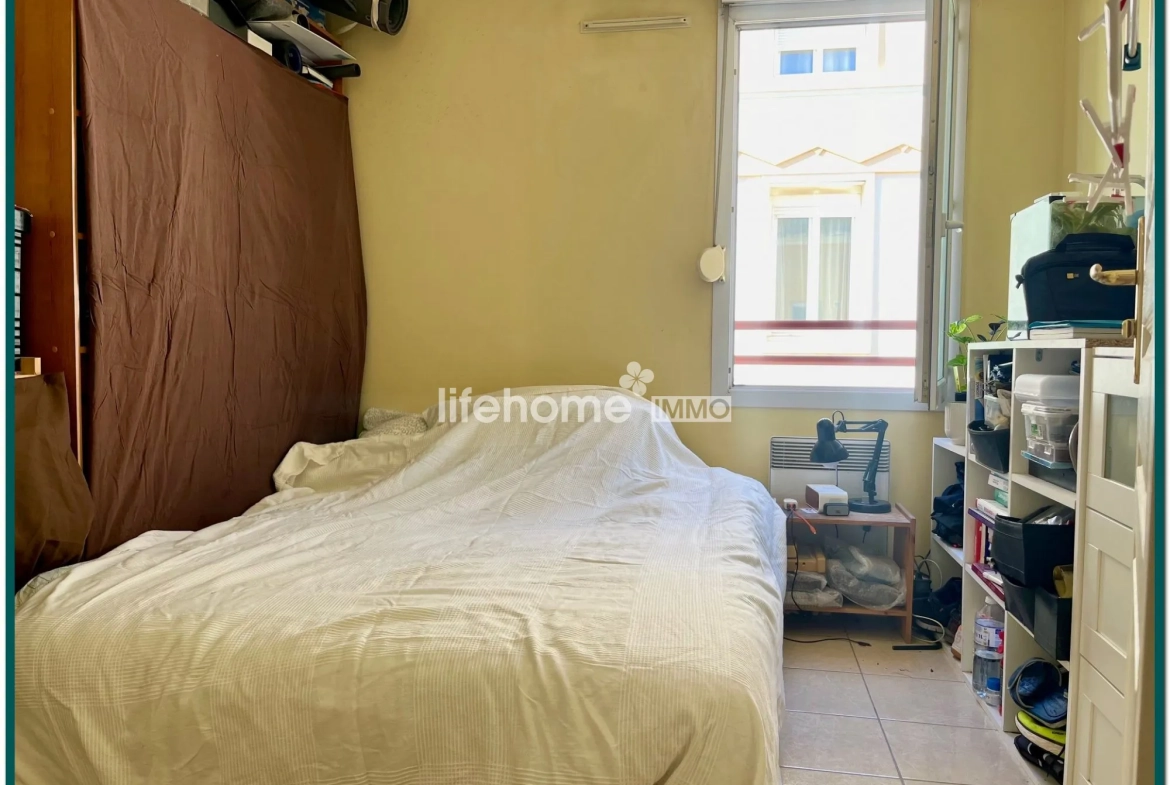 Bel appartement T1 bis loué à Nîmes avec terrasse et bonne rentabilité 