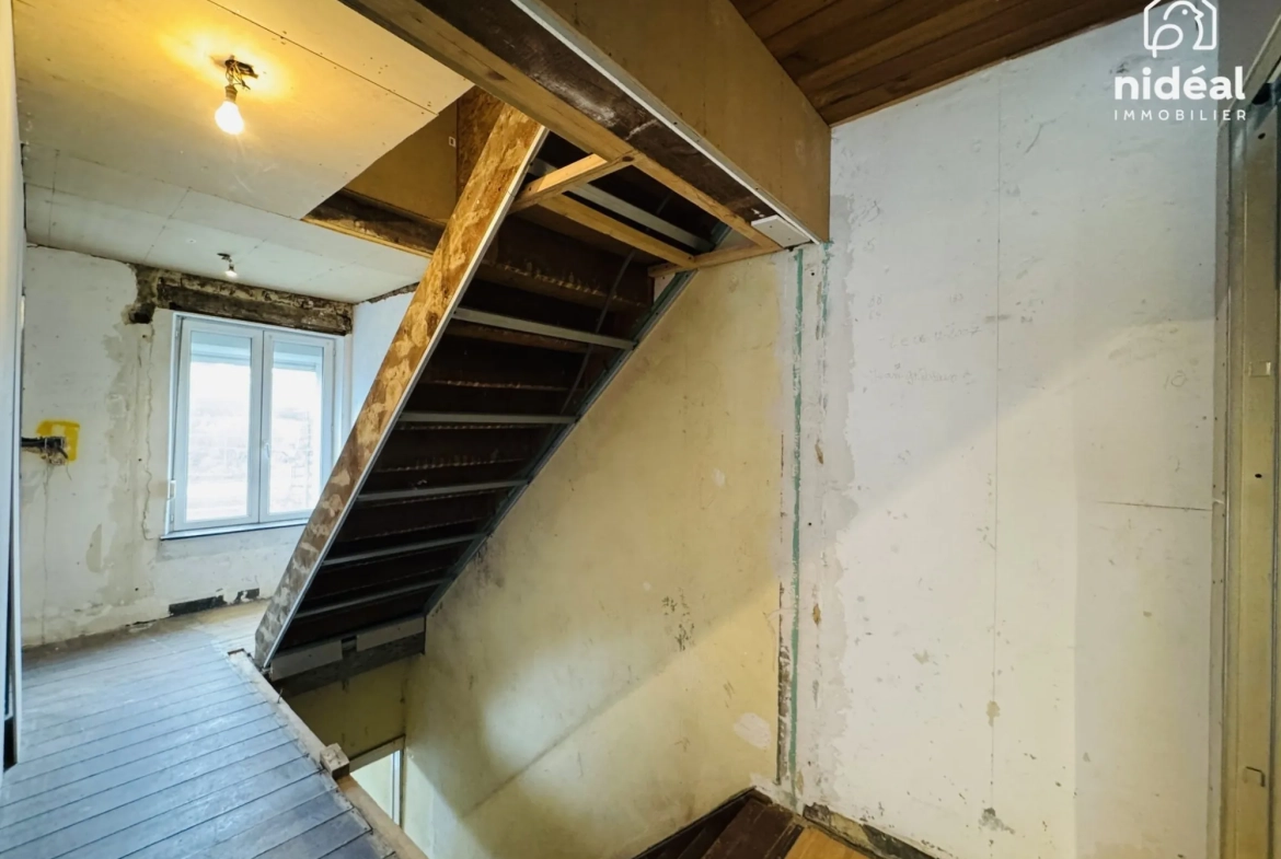 Maison à vendre à Marpent proche de la frontière belge avec grand potentiel de rénovation 